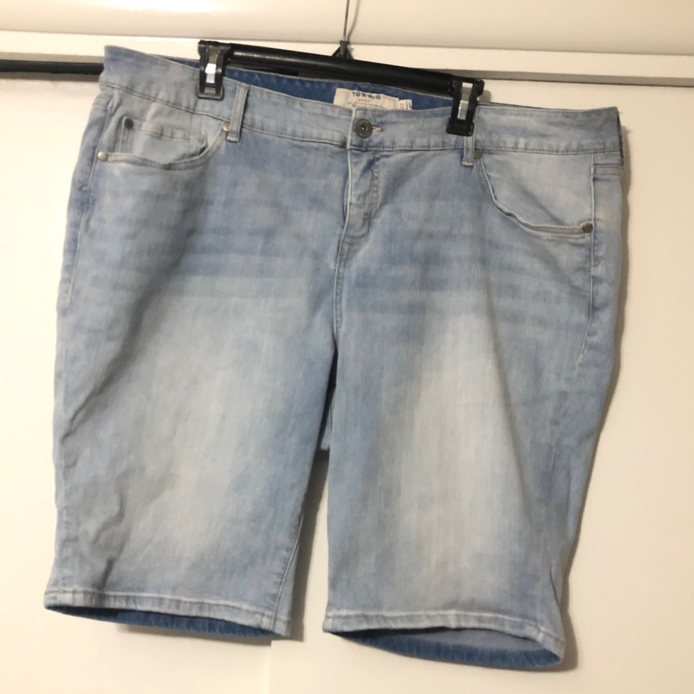 Torrid Bermuda shorts